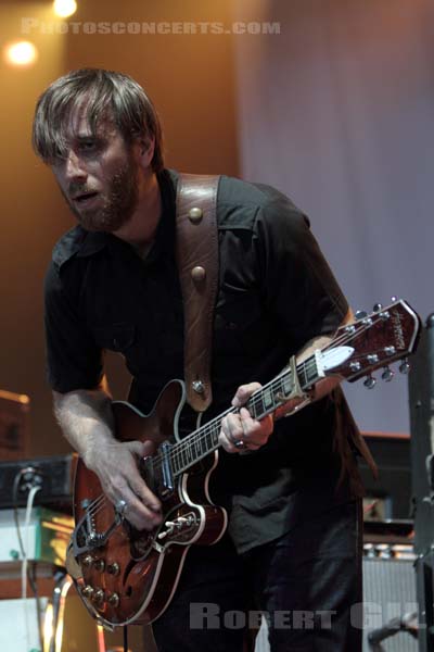 THE BLACK KEYS - 2010-07-02 - BELFORT - Presqu'ile du Malsaucy - 